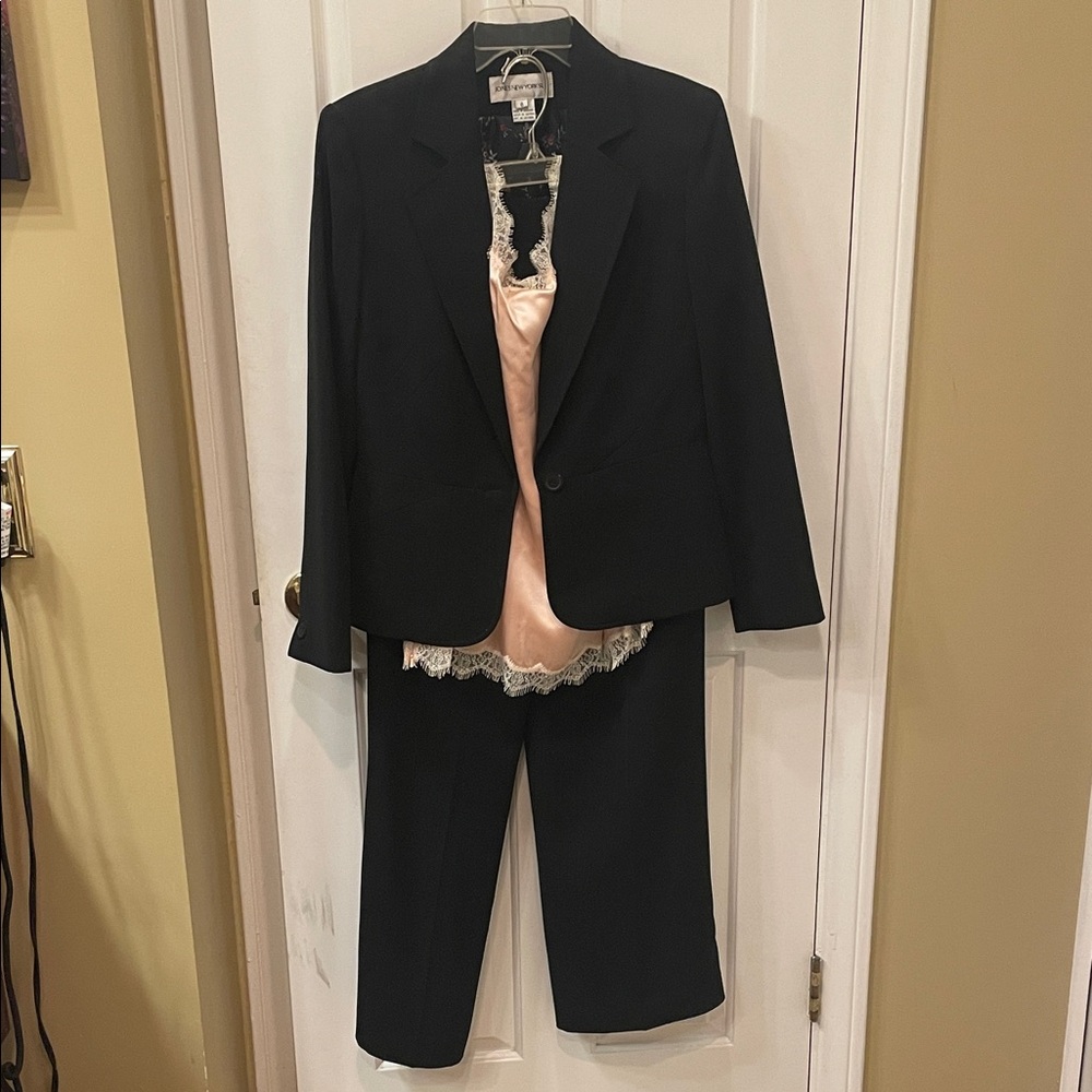 Classic Women’s  pants suit